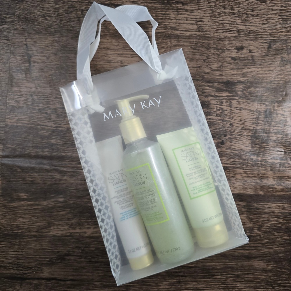 MARY KAY Satin Hands Pampering Set White Tea & Citrus NIB Shea Butter Gift Bag